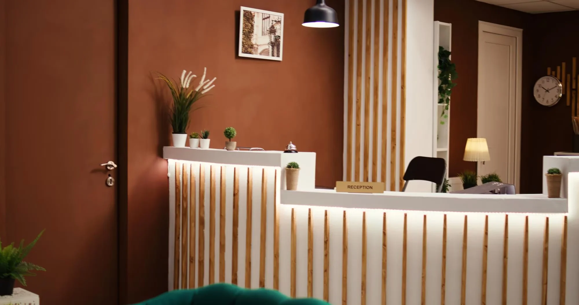 Accueil d'institut de beauté, illustration d'un site internet pour institut et bien-être